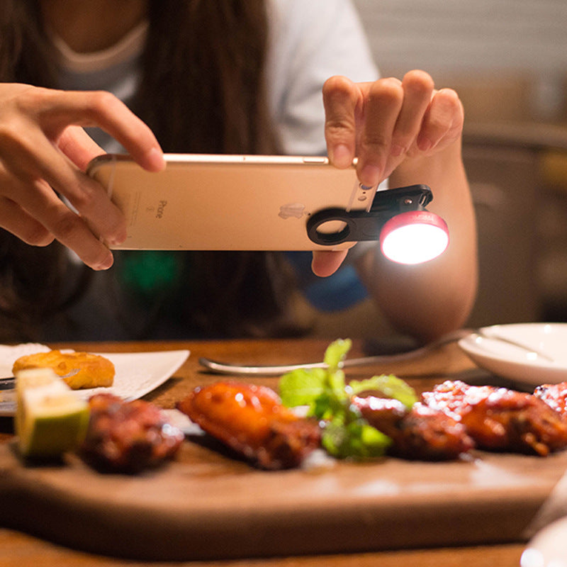 The new external generic mobile phone camera lens wide-angle colorful lights on the beauty of selfies