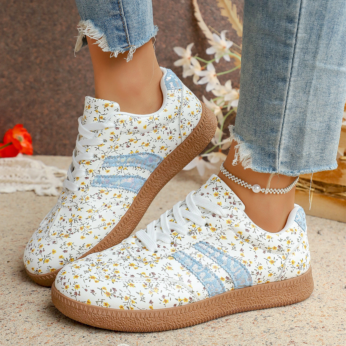 Casual Versatile Low-top Sneakers Fashionable Womens Flats