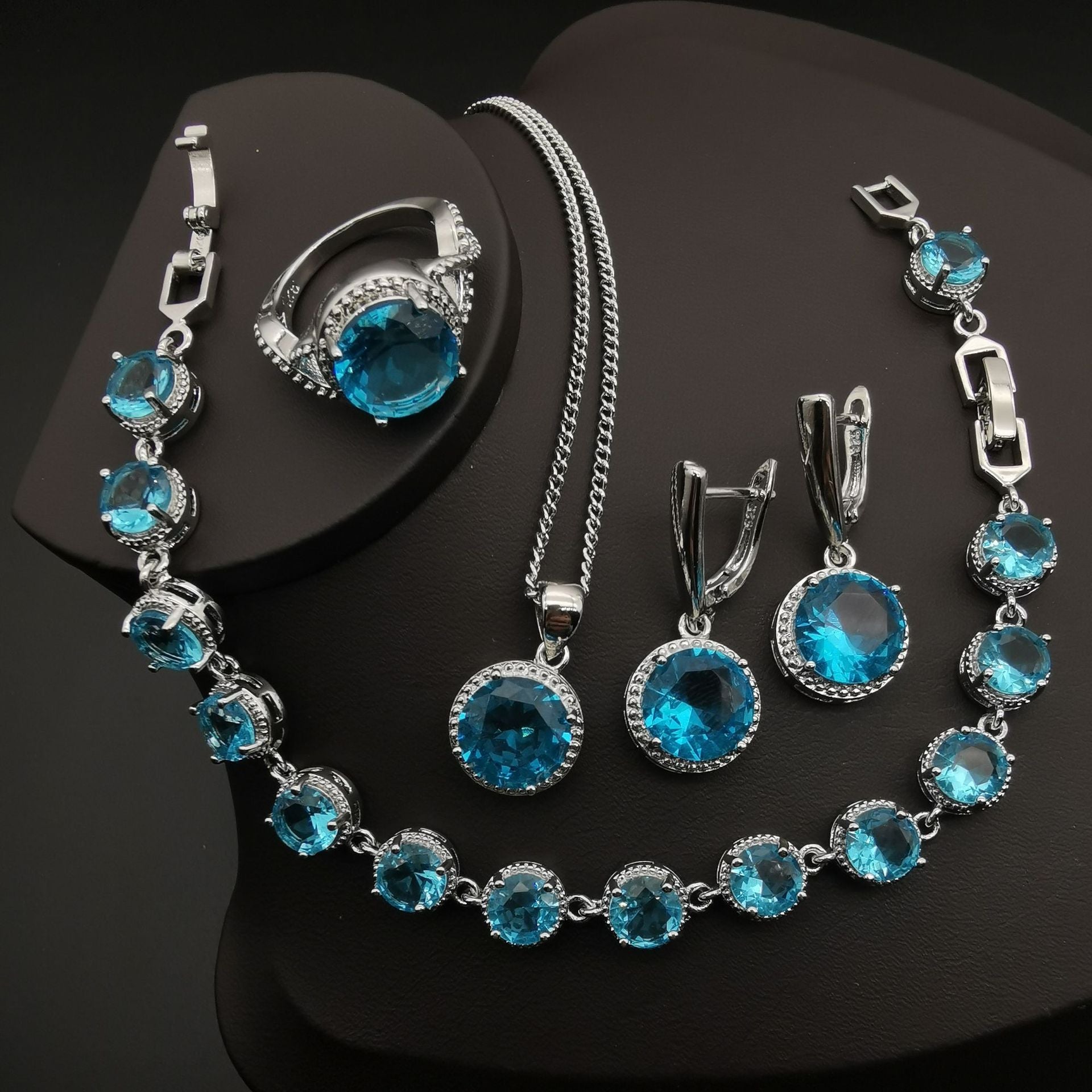 European and American Style Jewelry Round Diamond 4 Pcs Set