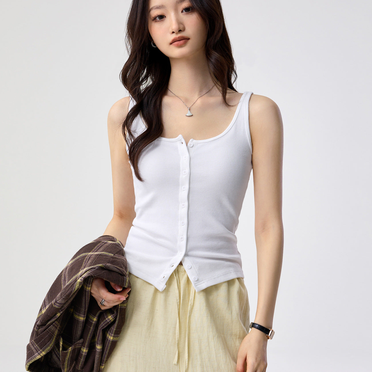 Designer-style Slim-fit Versatile Sleeveless Topperfect For Layering Or Wearing On Its Own