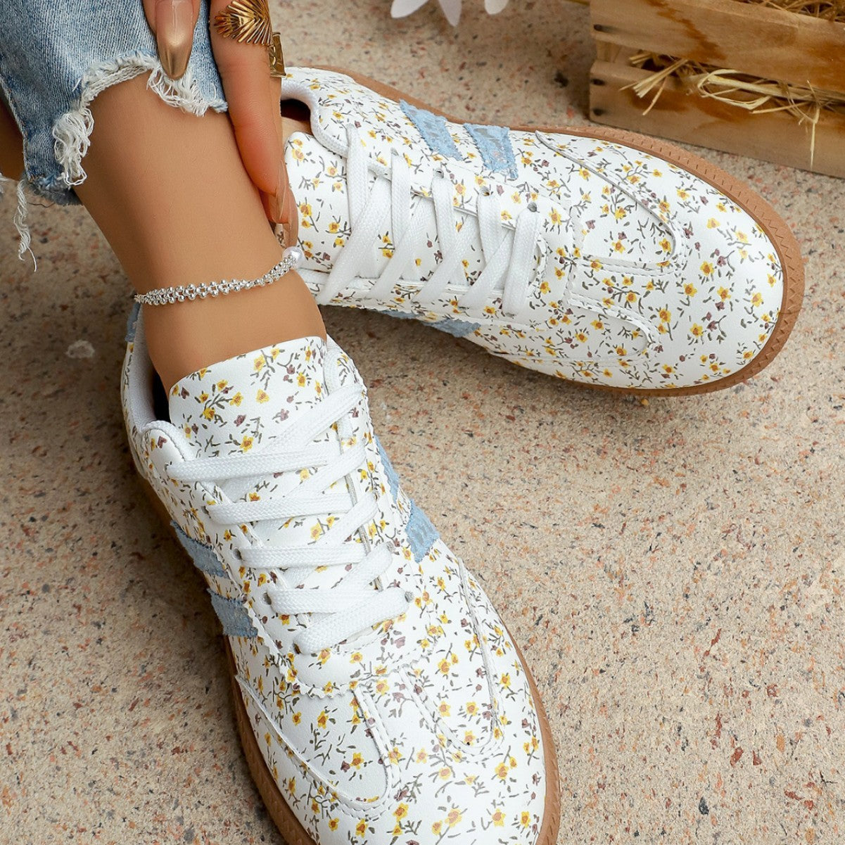 Casual Versatile Low-top Sneakers Fashionable Womens Flats