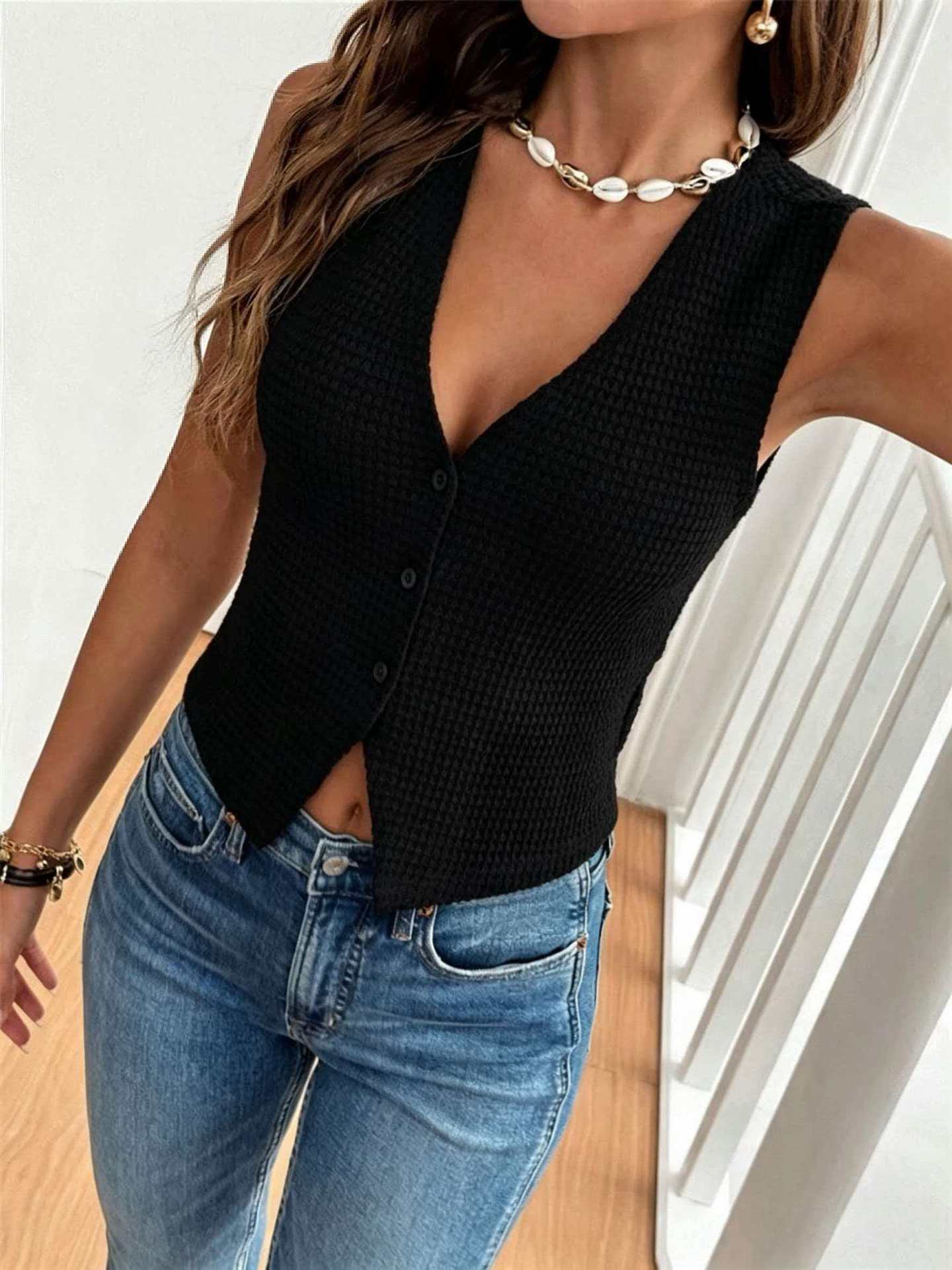 Casual and Versatile V-neck Womens Top with Three Buttons
