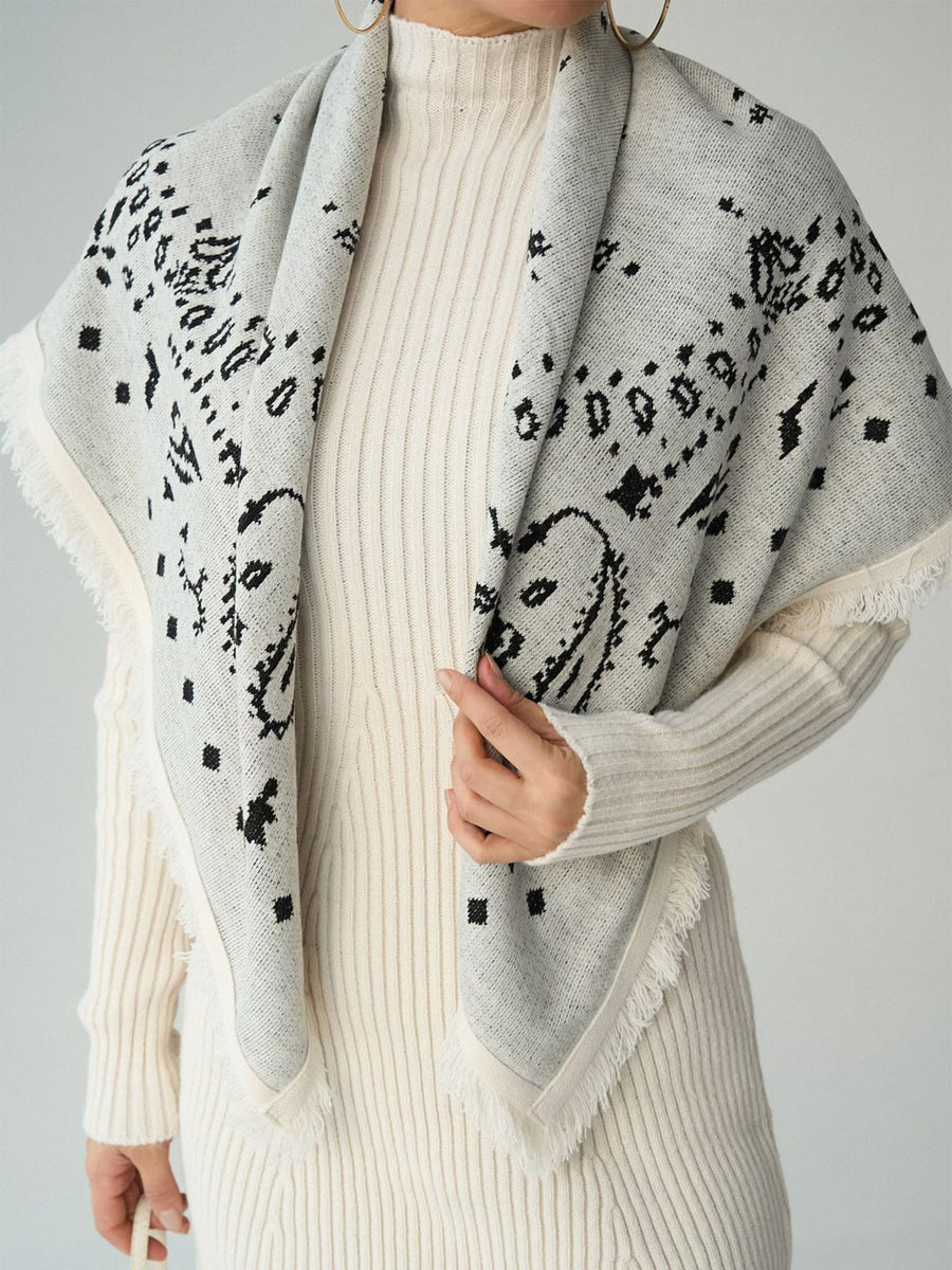 Fashionable Versatile And Elegant Square Scarf