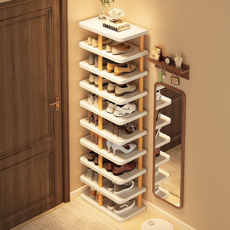 Eenvoudig laags houten schoenenrek huis