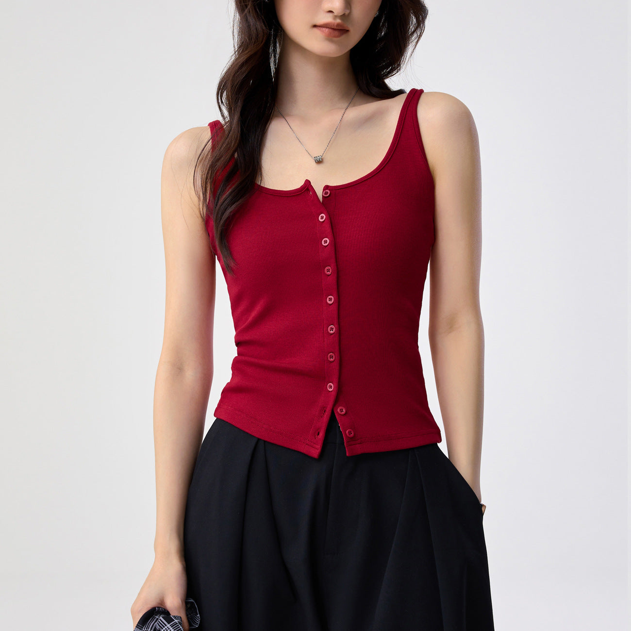 Designer-style Slim-fit Versatile Sleeveless Topperfect For Layering Or Wearing On Its Own