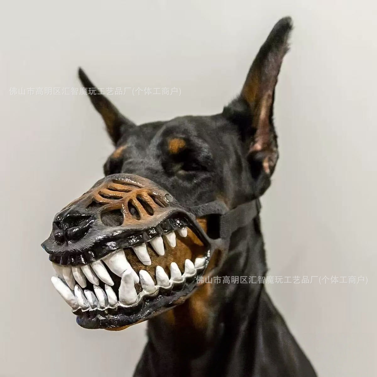 Scary Animal Muzzle Bloody Fangs Latex Headgear Halloween Haunted House Escape Room Prank Prop